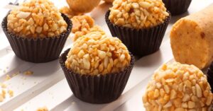 Brigadeiro Gourmet de Pé de Moleque Receita Completa