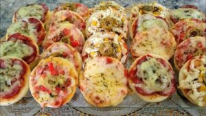 Mini Pizza Caseira: Massa Fácil de Faze e Saborosa só Faça