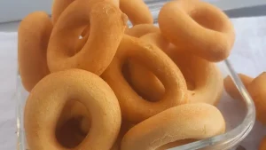 Biscoito de Polvilho Doce Frito com Apenas 3 Ingredientes Já Faça para o Seu Café
