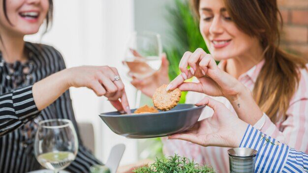 Dia a Dia: O Que Servir de Lanche Antes do Almoço para os Convidados, Dicas Práticas e Deliciosas