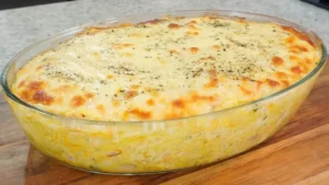 Arroz de Forno Cremoso e Prático: A Receita que Vai Surpreender na Sua Mesa