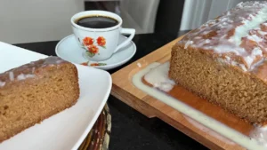 Bolo de Rosquinha de Coco com 3 Ingredientes: Simples, Rápido e Delicioso