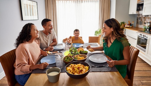 Conectando a Família à Mesa: A Importância das Refeições em Conjunto