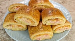 Aprenda a Fazer o Melhor Joelho Caseiro: Recheado com Queijo e Presunto