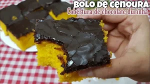 Bolo de Cenoura com Cobertura Durinha de Chocolate: Uma Delícia Irresistível para o Café da Tarde