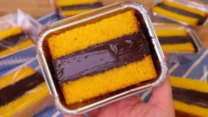 Bolo de Cenoura com Recheio Cremoso de Chocolate: Uma Fatia Perfeita para Surpreender