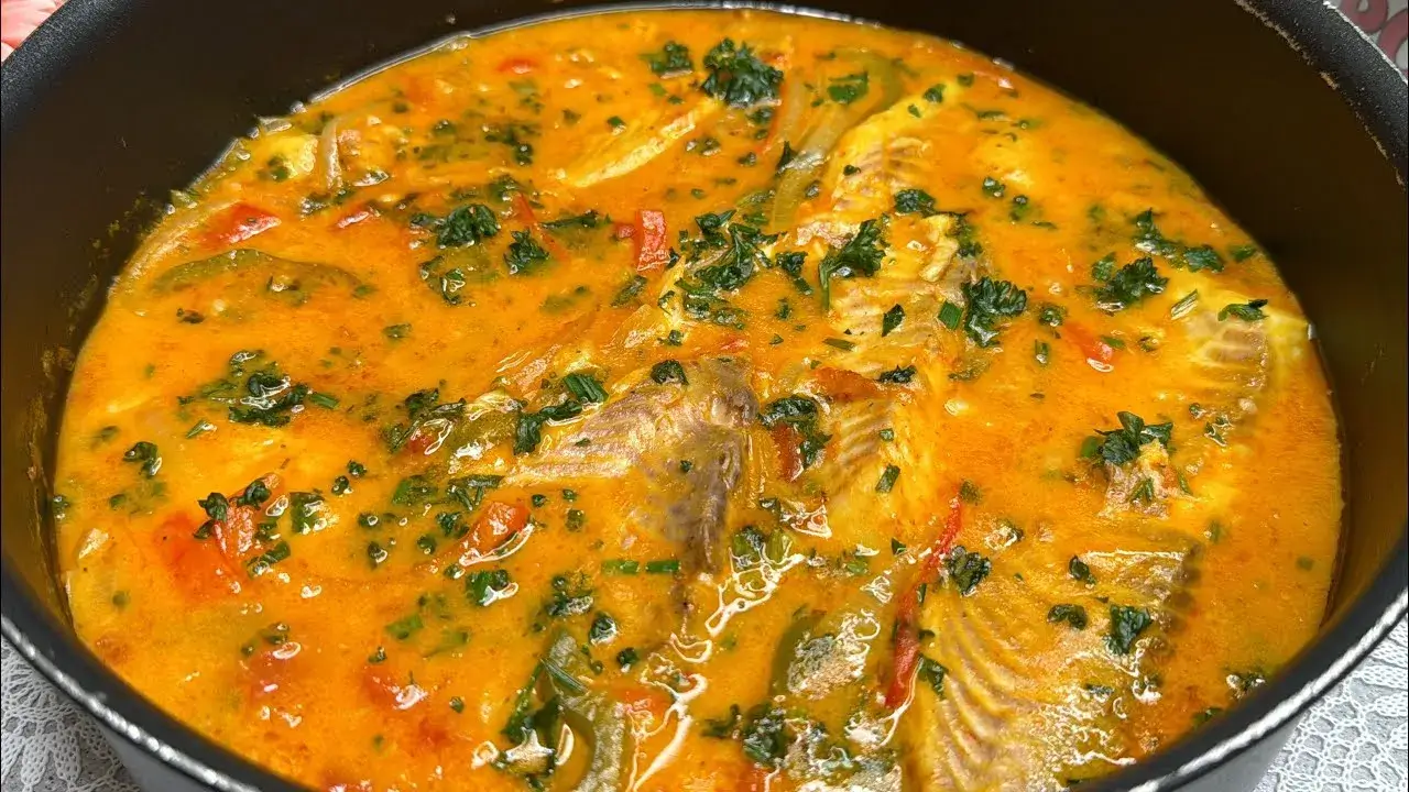 Filé de Tilápia ao Molho de Coco: Simples, Saboroso e Perfeito Para a Janta