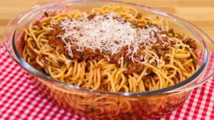 Macarronada com Carne Moída: Sabor e Suculência em Cada Mordida Veja