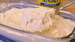 Mousse de Leite Ninho Sem Gelatina: Recheio Cremoso e Estruturado para Bolos Deliciosos