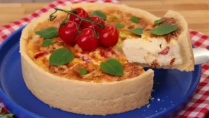 Quiche Caprese: Massa Crocante e Recheio Cremoso, Perfeito Para o Almoço