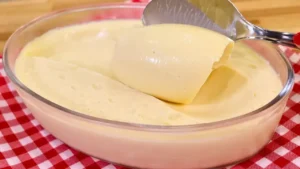 Recheio de Chocolate Branco Cremoso que Vai Transformar Seus Bolos