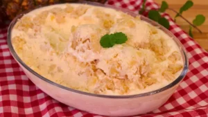 Sorvete Caseiro Cremoso de Abacaxi com Coco: Fácil, Refrescante e Delicioso