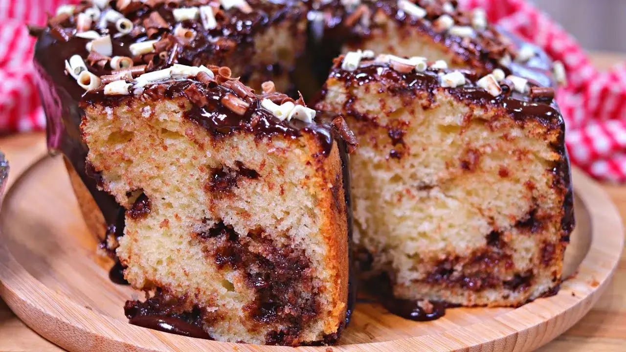 Bolo Fofinho com Gotas de Chocolate, o Segredo para uma Massa Incrivelmente Macia
