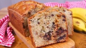 Bolo de Banana com Chocolate, O Mais Fácil e Delicioso Para Fazer Hoje Mesmo