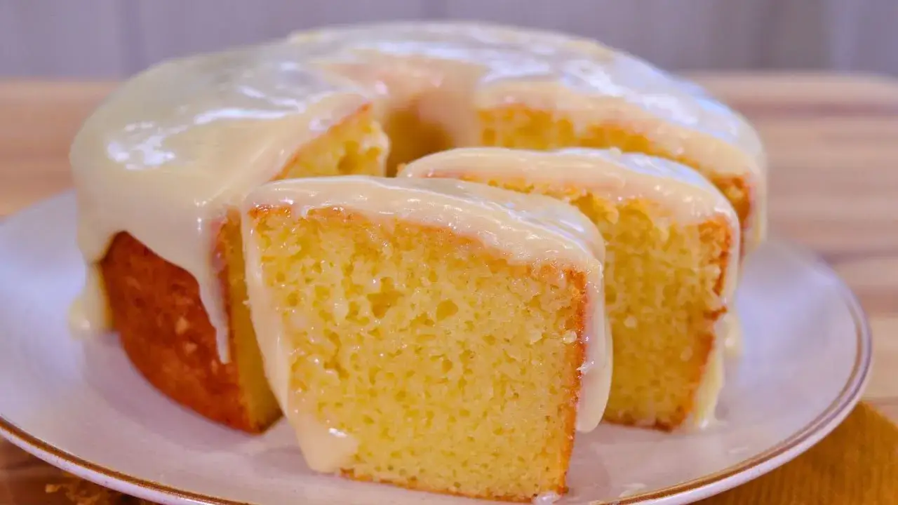 Bolo de Leite Condensado Fofinho e Molhadinho Sem Liquidificador: Surpreenda no Café da Tarde