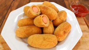 Enroladinho de Salsicha Crocante: O Lanchinho Perfeito para o Seu Café da Tarde