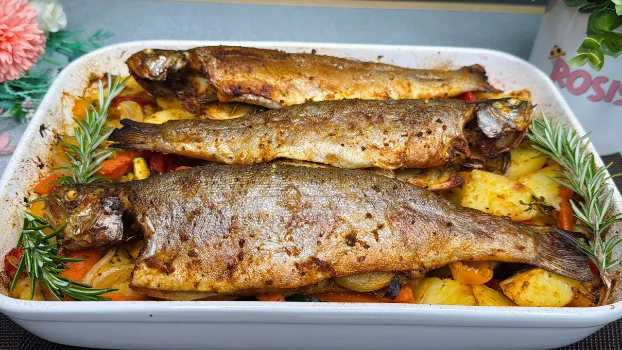 Peixe Assado com Legumes: Receita Fácil para um Almoço Completo e Saudável