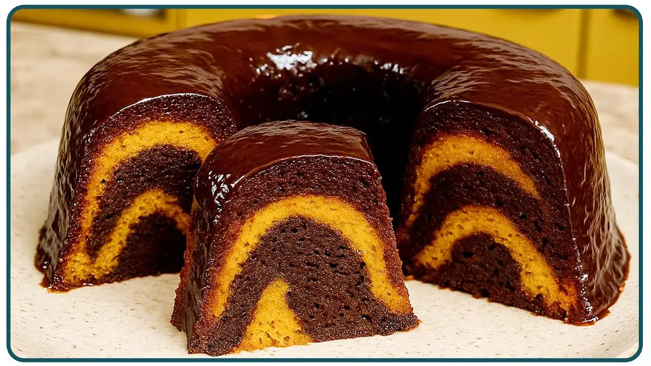 Bolo de Cenoura Mesclado com Chocolate: Aprenda a Receita que vai Surpreender a Família