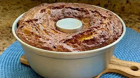 Bolo de Cenoura Recheado: Já Sai Pronto do Forno