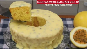 Bolo de Maracujá Gelado com Cobertura Cremosa: Sabor Único e Super Fofinho