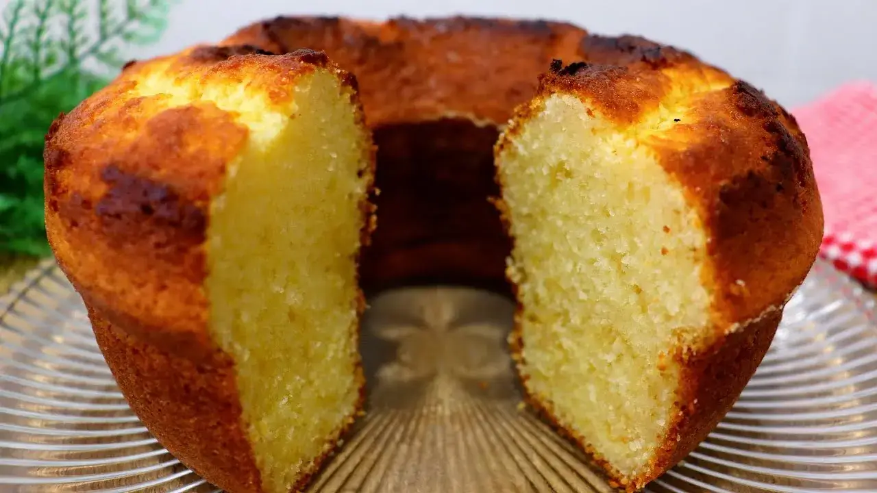Bolo de Trigo Econômico e Fofinho: Receita Fácil que Derrete na Boca Veja
