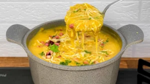Caldo de Frango Cremoso com Batata: Um Clássico Surpreendente para sua Mesa