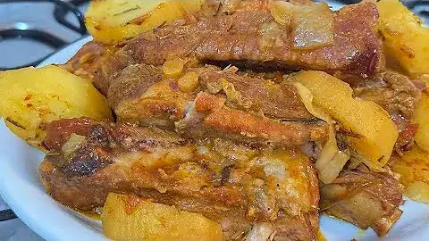Costelinha de Porco na Panela de Pressão com Batatas: Sabor e Facilidade em Uma Só Receita