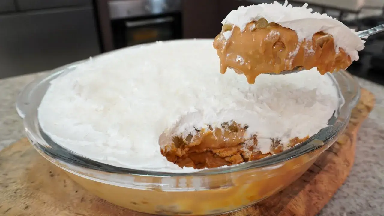 Pavê de Abacaxi Cremoso: Sobremesa Gelada e Perfeita para Surpreender