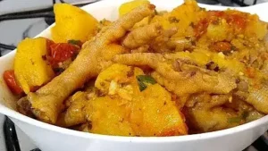 Pé de Frango com Batata: Uma Explosão de Sabor e Saúde no Seu Prato