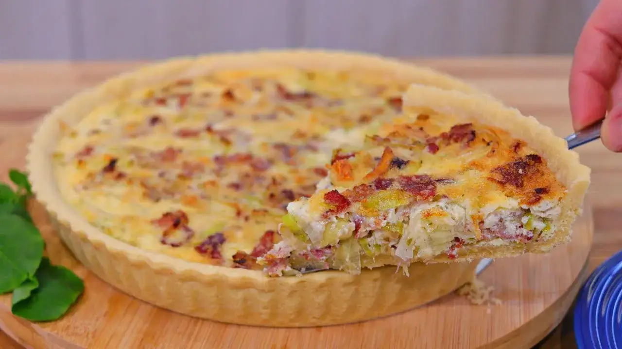 Quiche de Bacon e Alho-Poró: Massa Crocante e Recheio Cremoso para Acertar em Qualquer Hora