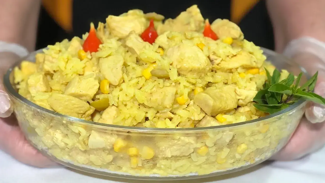 Arroz com Frango Simples e Saboroso: Receita Completa Para a Janta
