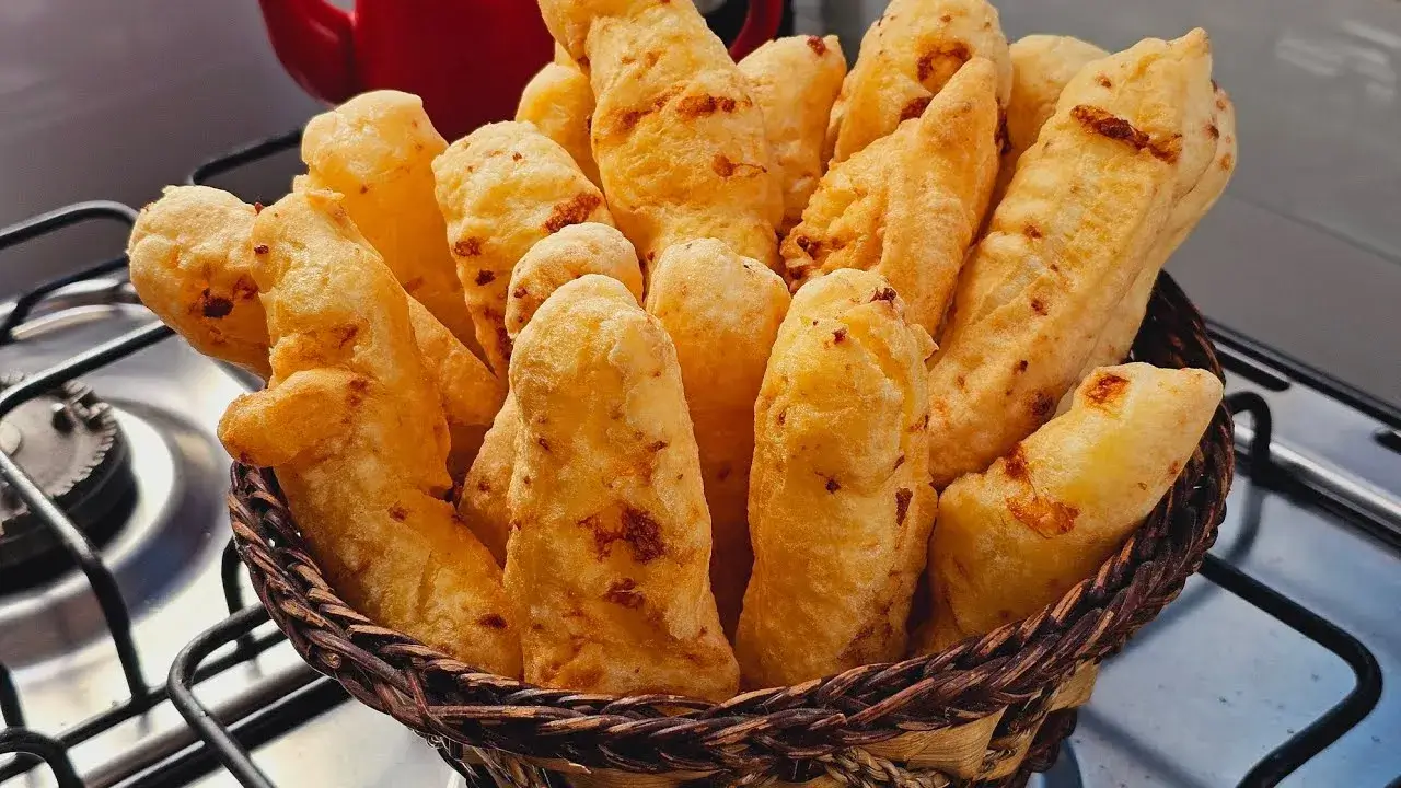 Biscoito de Polvilho Frito Crocante: O Segredo para Não Estourar Vem Ver