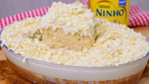 Bolo de Leite Ninho na Travessa: Fofura e Sabor Vamos Fazer?
