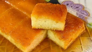 Bolo de Mandioca com Calda de Caramelo: Esse Bolo Você Pode Aprender Aqui