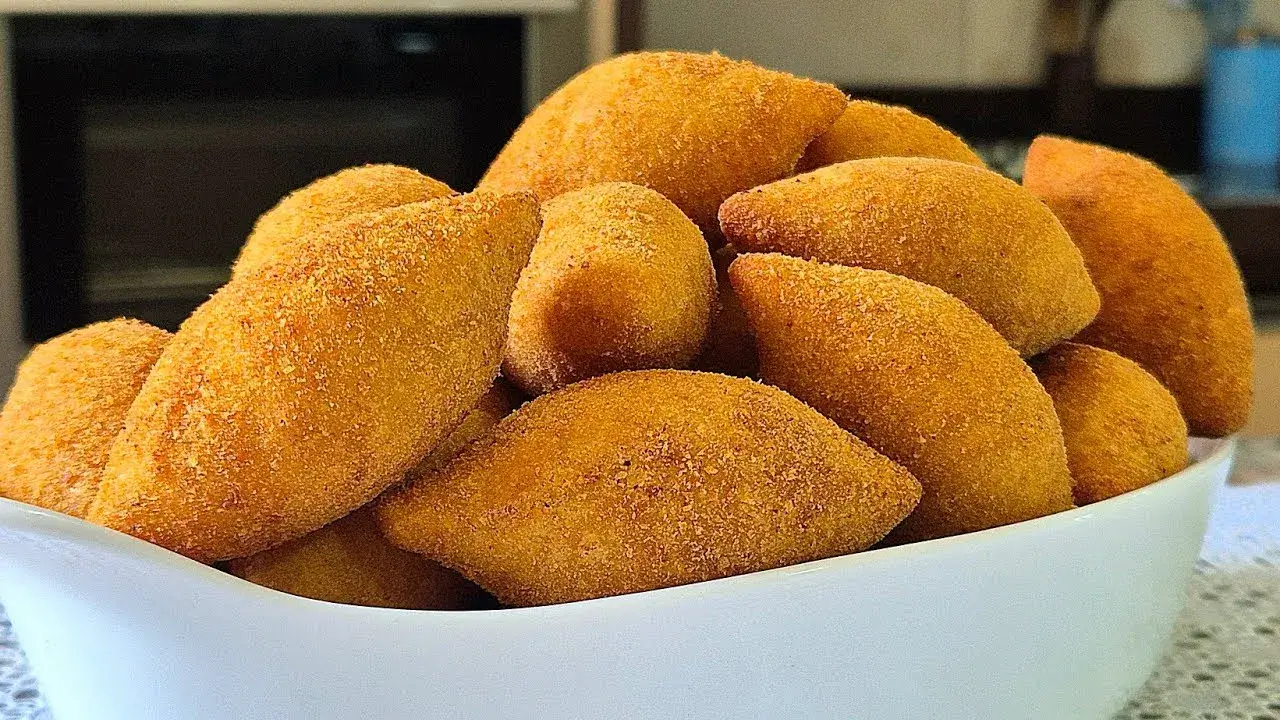 Enroladinho de Presunto e Queijo com Massa Perfeita para Salgados Fritos