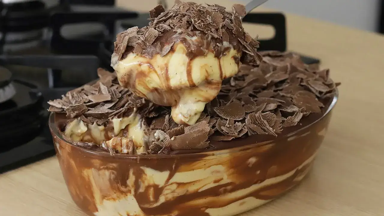 Sobremesa de Maracujá com Ganache e Biscoitos: Delícia Cremosa para sua Mesa