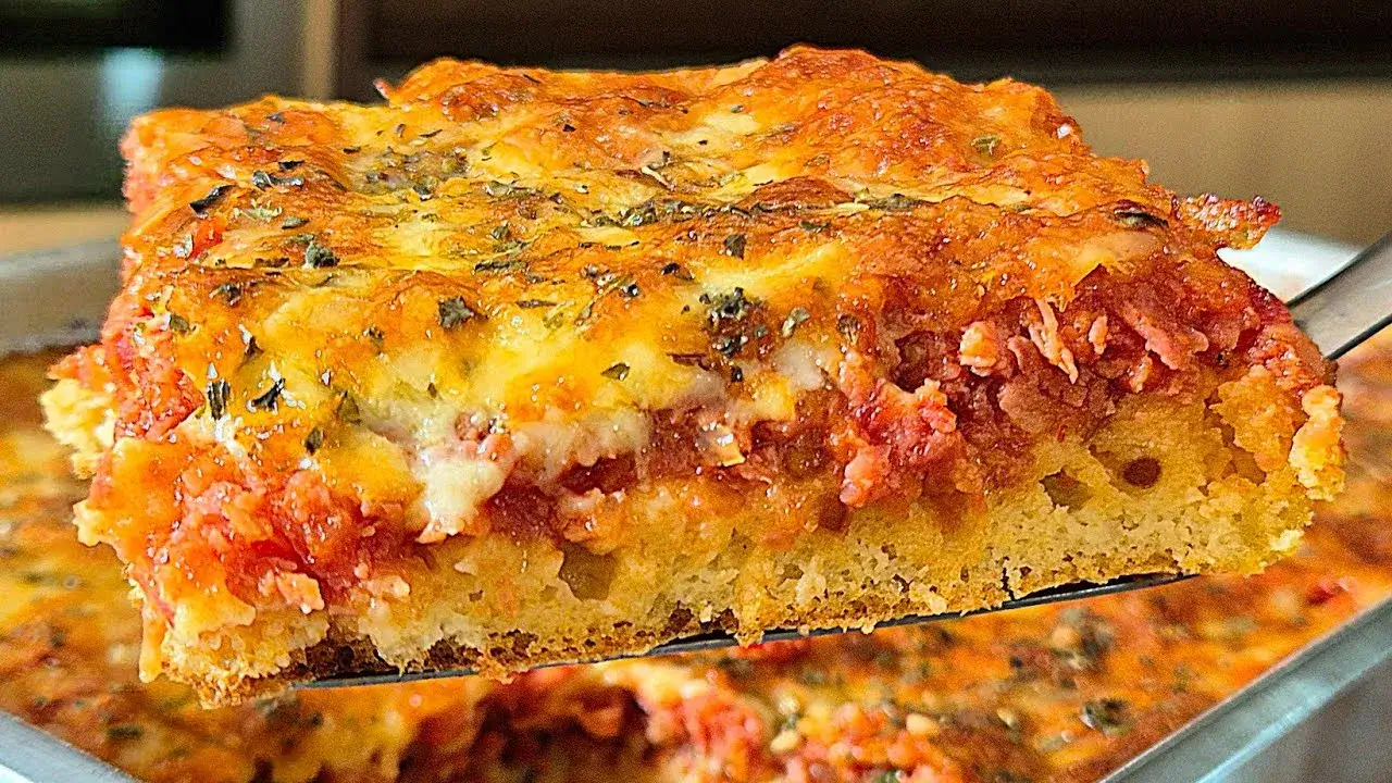 Torta de Liquidificador Fofinha com Recheio de Calabresa: Receita Prática para Qualquer Momento