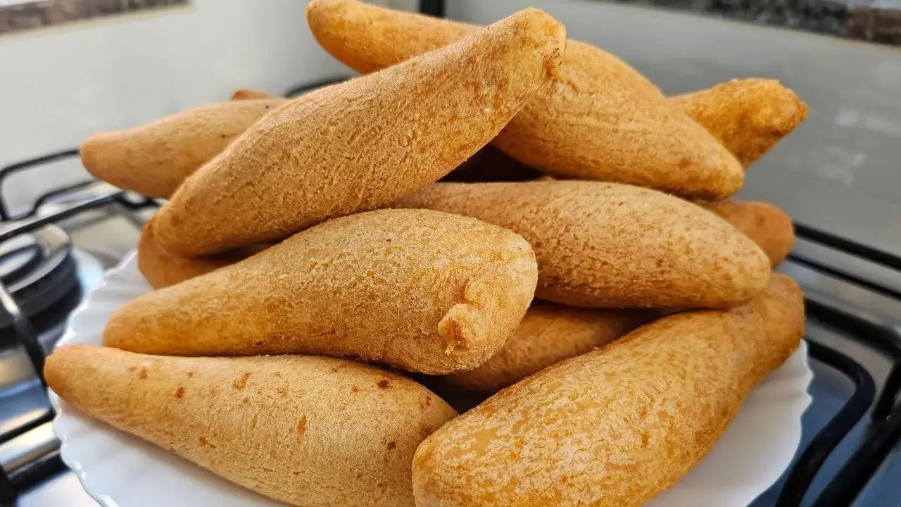 Bolinho Caipira de Polvilho Doce: Leve e Crocante Perfeito com Café
