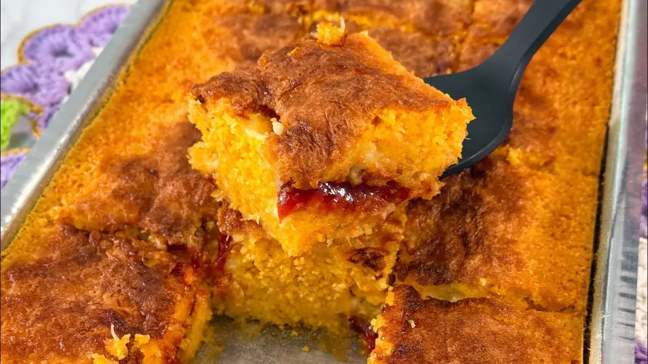Bolo De Milho Com Requeijão e Goiabada Feito no Liquidificador, Vem Aprender a Fazer