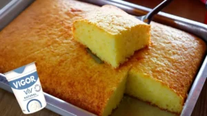 Bolo de Iogurte Muito Gostoso: Receita Fácil e Simples Para o Seu Café da Manhã
