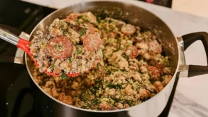 Feijão Tropeiro: Receita Fácil e Completa Vem Aprender a Fazer Hoje