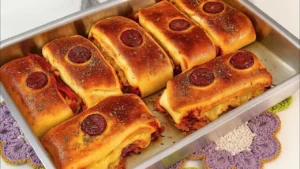 Lanche Assado no Forno com Massa Caseira Fofinha e Recheio Caprichado