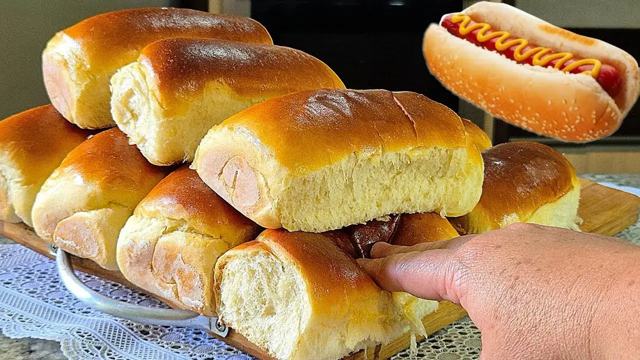 Pão Fofinho Que Parece Algodão: Receita de Pão Caseiro Perfeito para o Café ou Cachorro-Quente