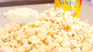 Pipoca de Leite Ninho: Receita Fácil e Crocante Para Fazer em Casa