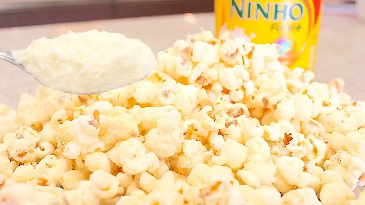 Pipoca de Leite Ninho: Receita Fácil e Crocante Para Fazer em Casa