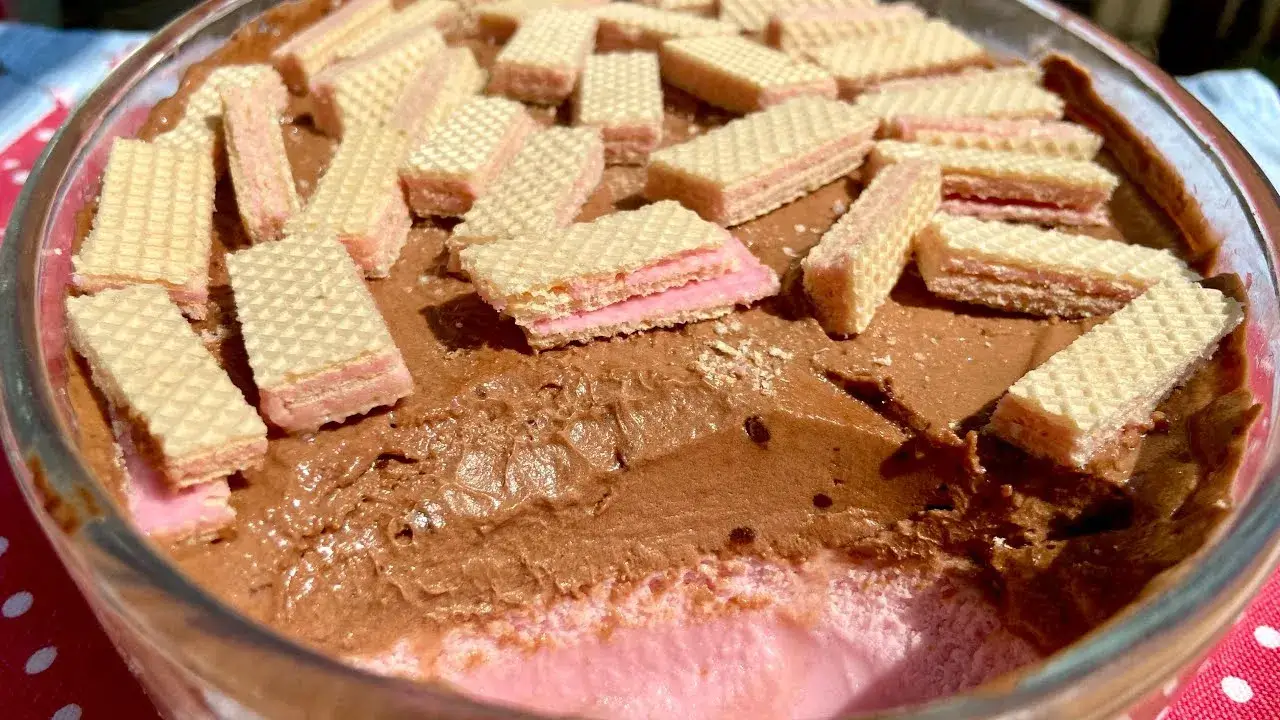 Sobremesa de Chocolate e Morango: Receita Simples e Geladinha Veja