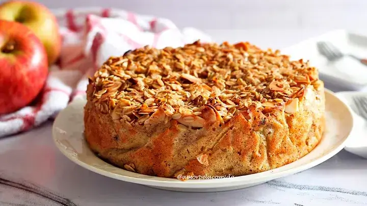 Torta de Maçã sem Açúcar com Muita Maçã e Pouca Massa