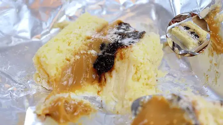Bolo Gelado com Coco, Doce de Leite e Ameixa