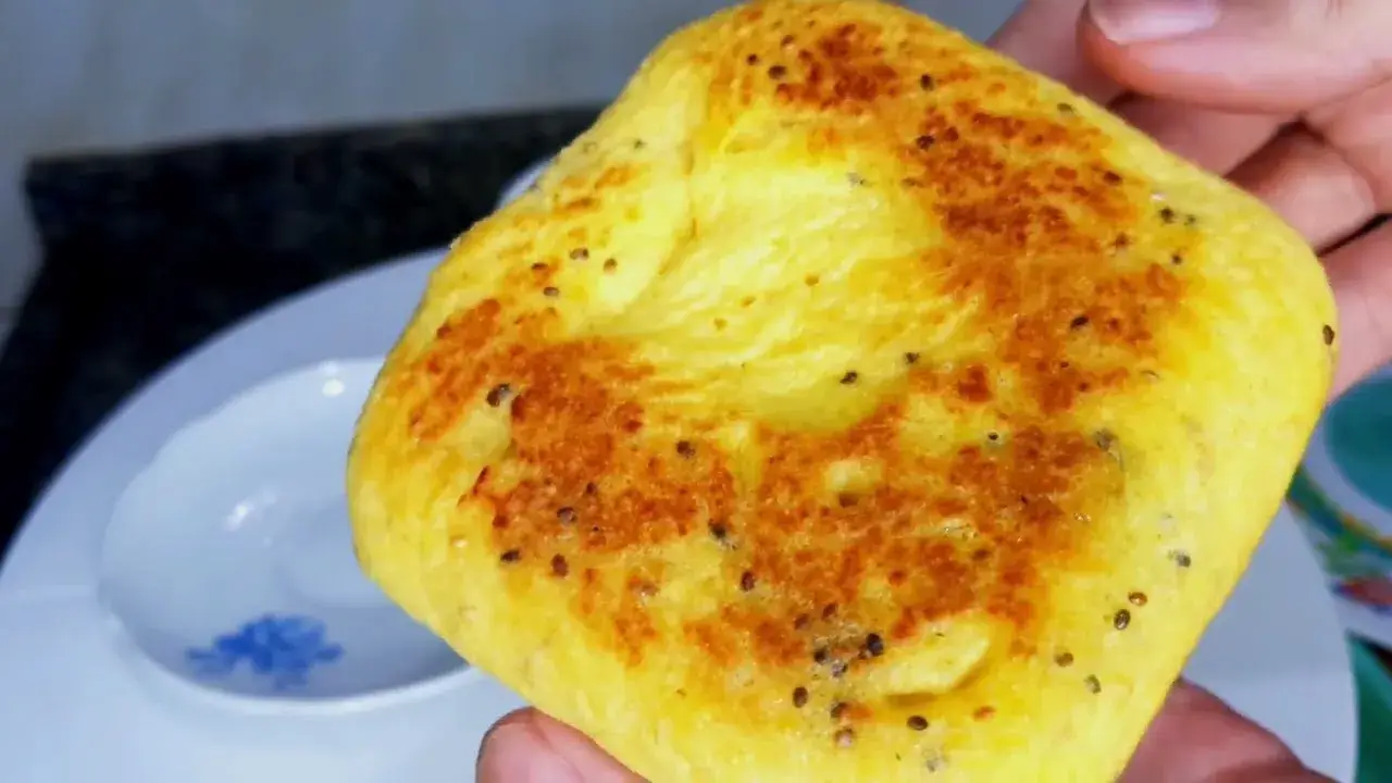 Essa receita de pão low carb com patê de frango é ideal para quem busca...