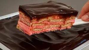 Pavê Sensação com Morango e Chocolate: Receita Fácil e Cremosa para Fazer em Casa